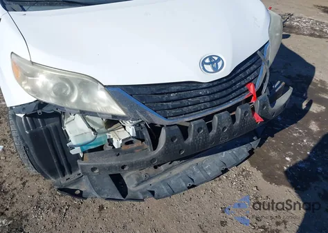 2011 Toyota Sienna Le V6 from USA, damaged, VIN 5TDKK3DC2BS126708